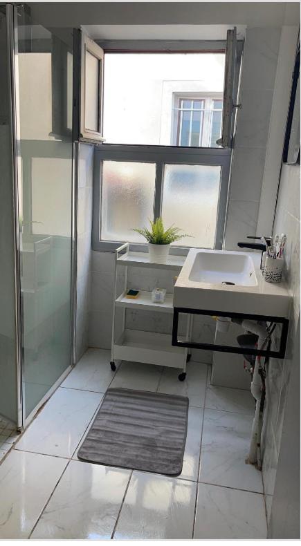 Idbaih Apartment Miribel  Bagian luar foto